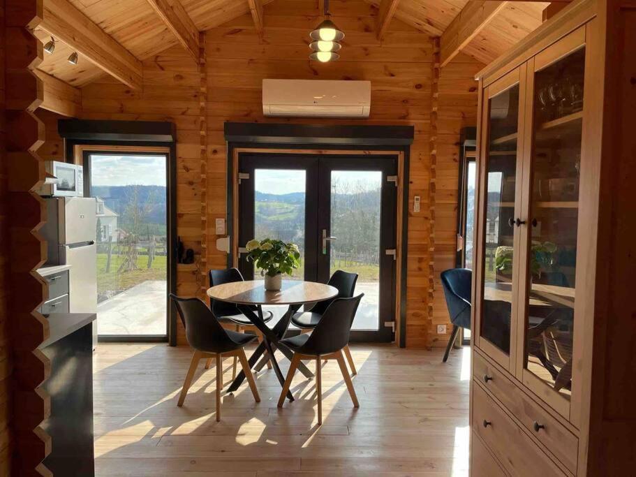 Le Chalet Du Crescent Saint-Germain-des-Champs Bagian luar foto